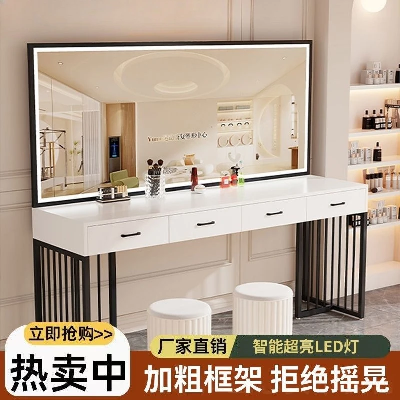 モダンなスタジオ用ドレッシングテーブル（ランプ付き）ブライダ - Beauty Makeup School のレビューと価格