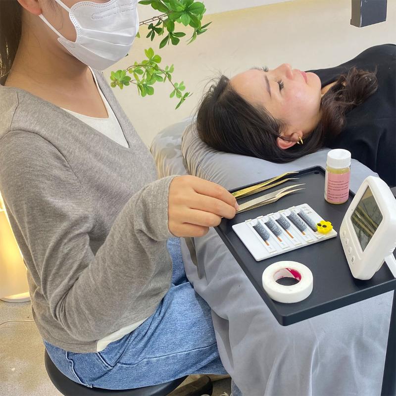 1 個まつげトレイホルダーハーフムーンライトランプユニバーサ - Beauty Makeup Light のレビューと価格