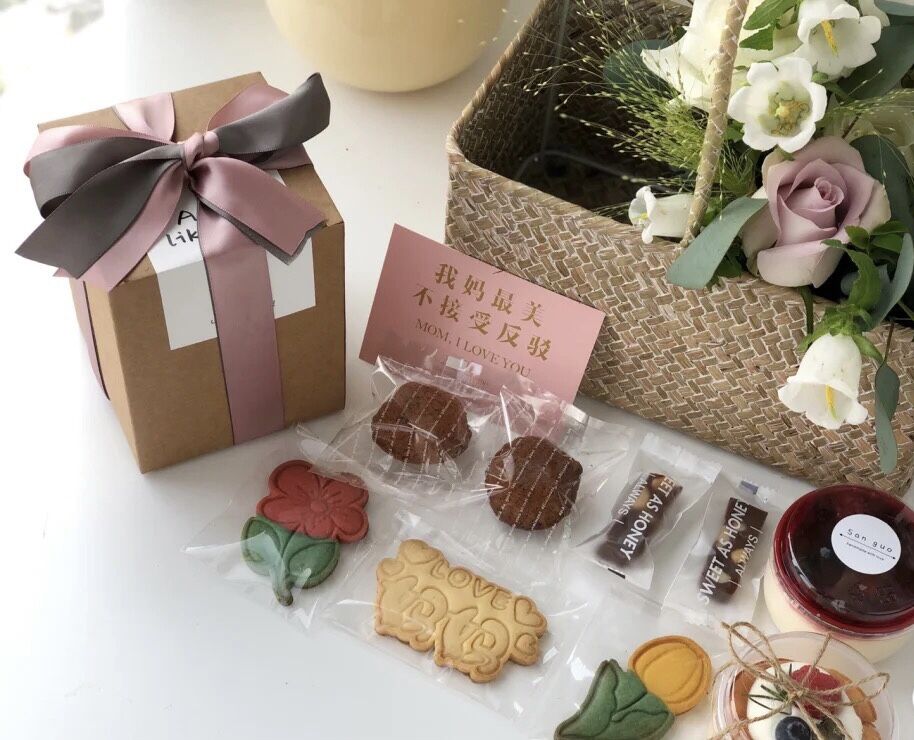クラフト紙ボックスキャンドル口紅香水化粧品ケーキキャンディギ - Beauty Makeup News のレビューと価格